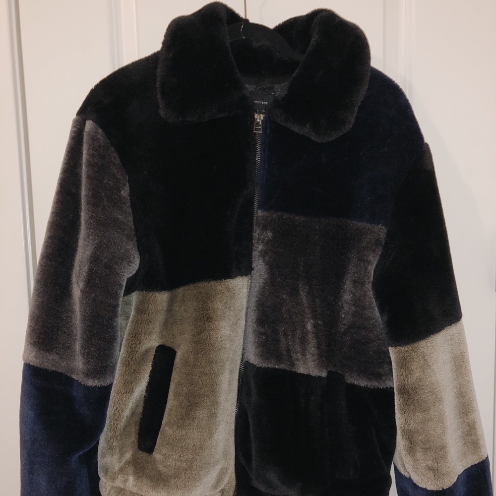 UO Colorblock Teddy Coat
